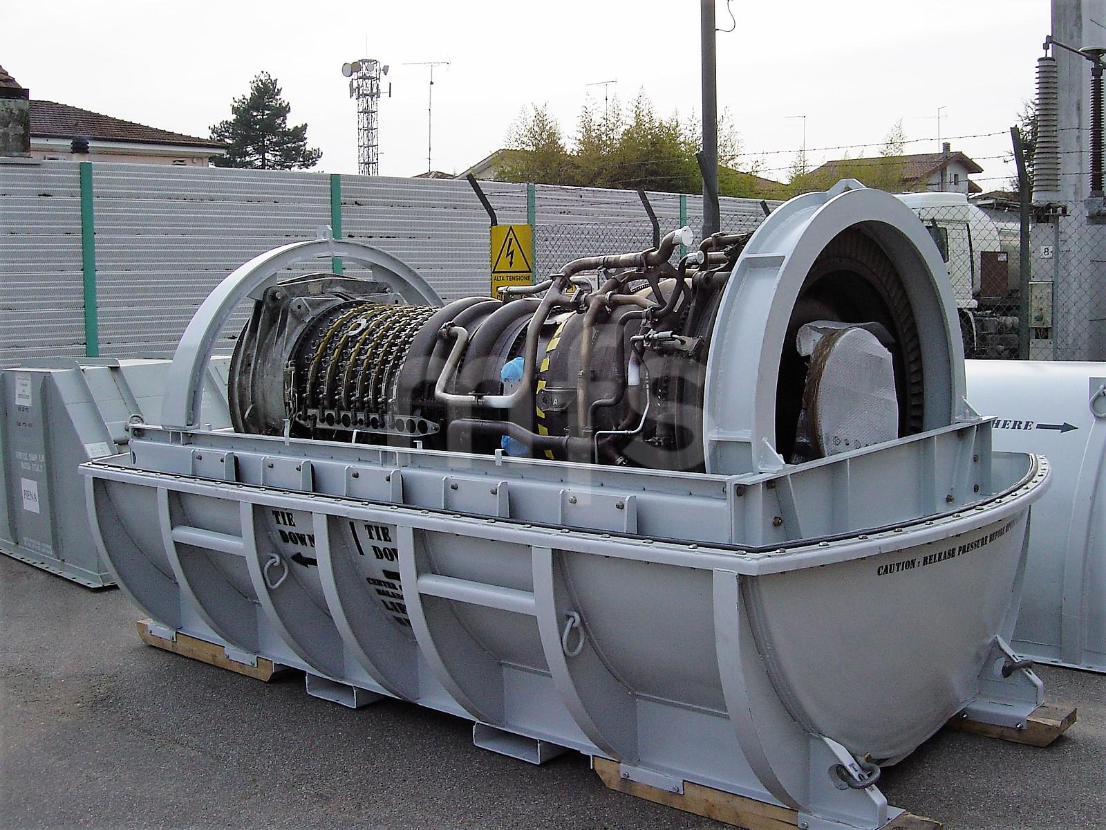 Shipping container LM2500